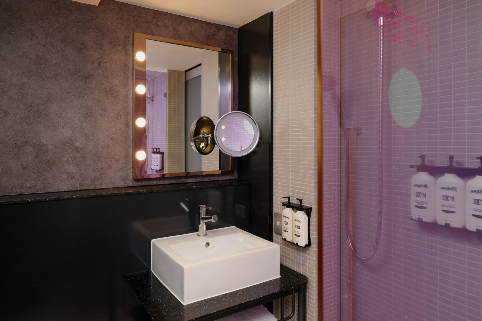 Hotel Indigo Sydney Potts Point — rooms