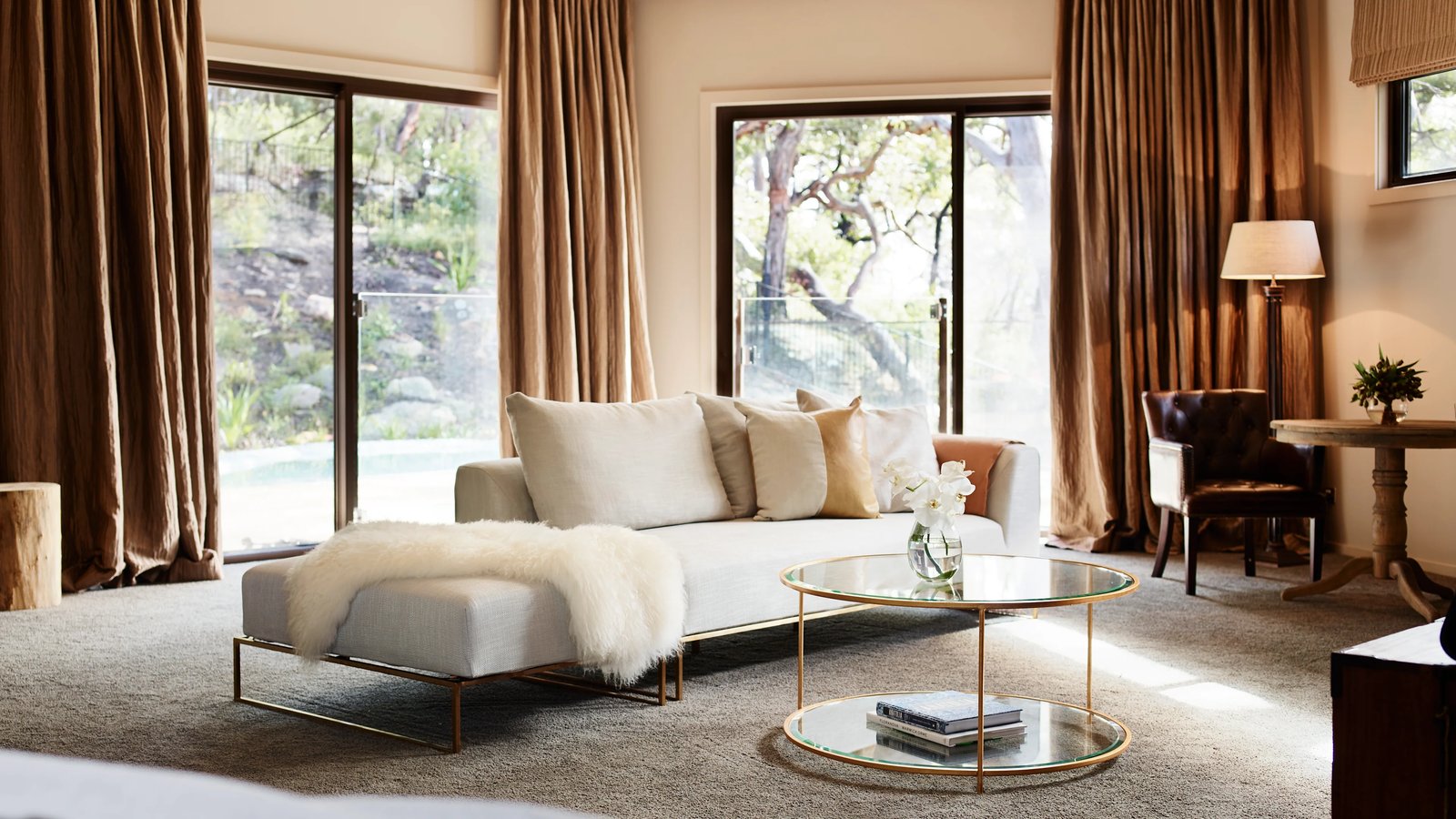 Pretty Beach House — rooms