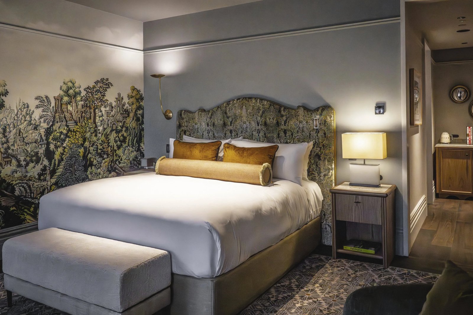 The Grand National Hotel by Saint Peter — rooms