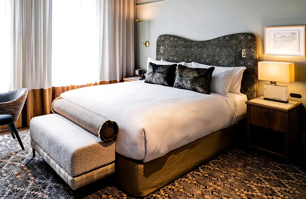 The Grand National Hotel by Saint Peter — rooms