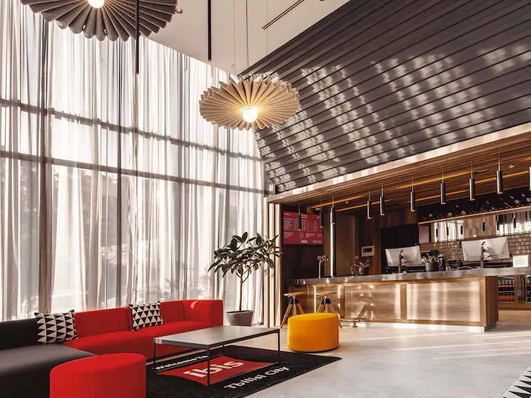 Ibis Tbilisi City — eat & drink
