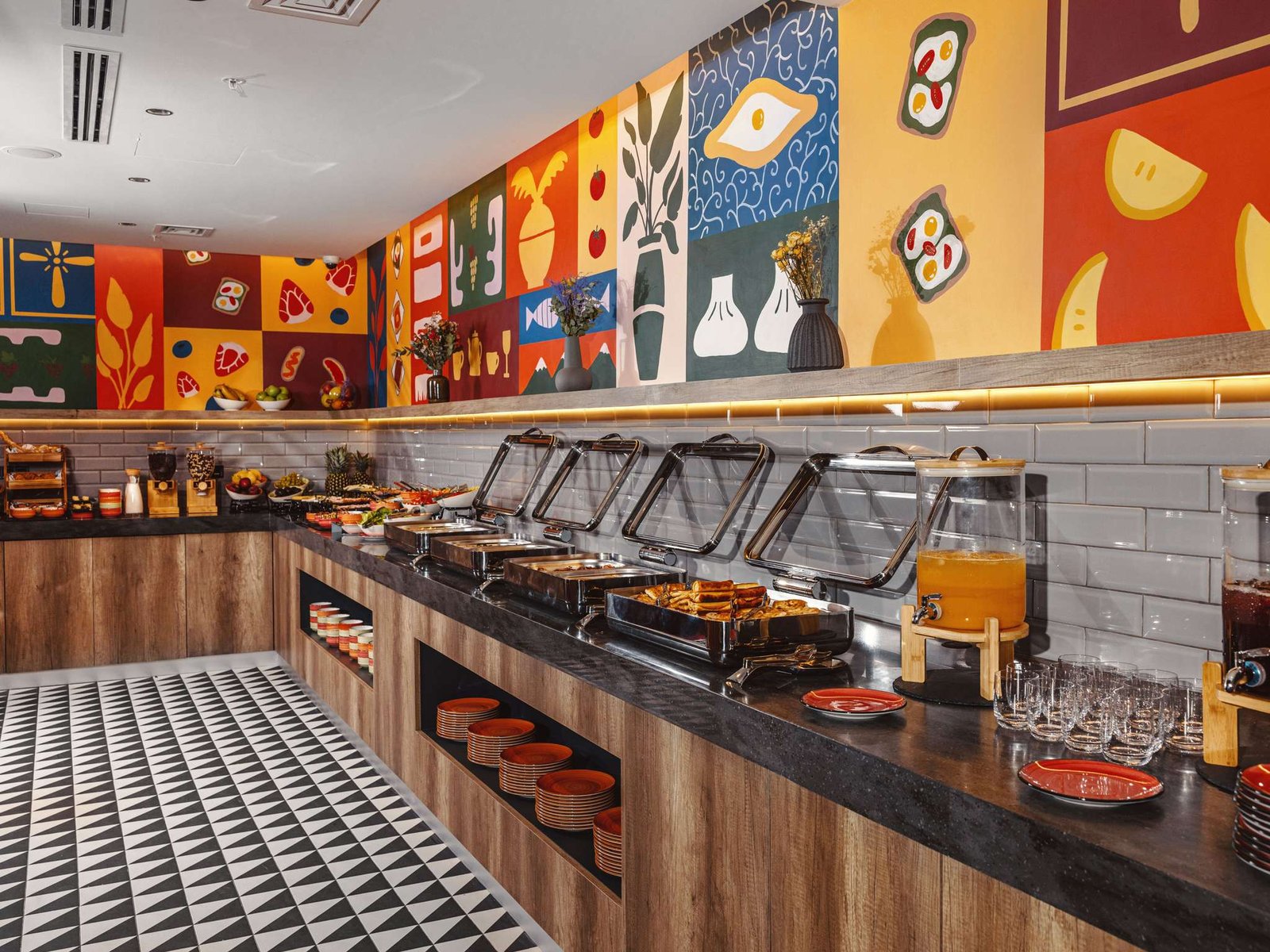 Ibis Tbilisi City — eat & drink