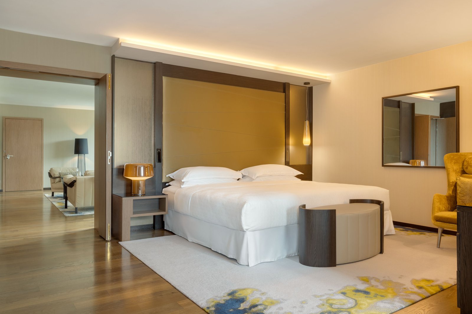 Sheraton Grand Tbilisi Metechi Palace — rooms