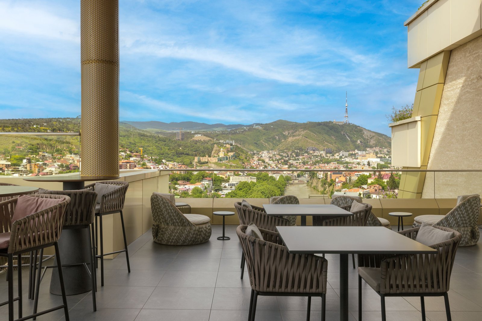 Sheraton Grand Tbilisi Metechi Palace — vibe