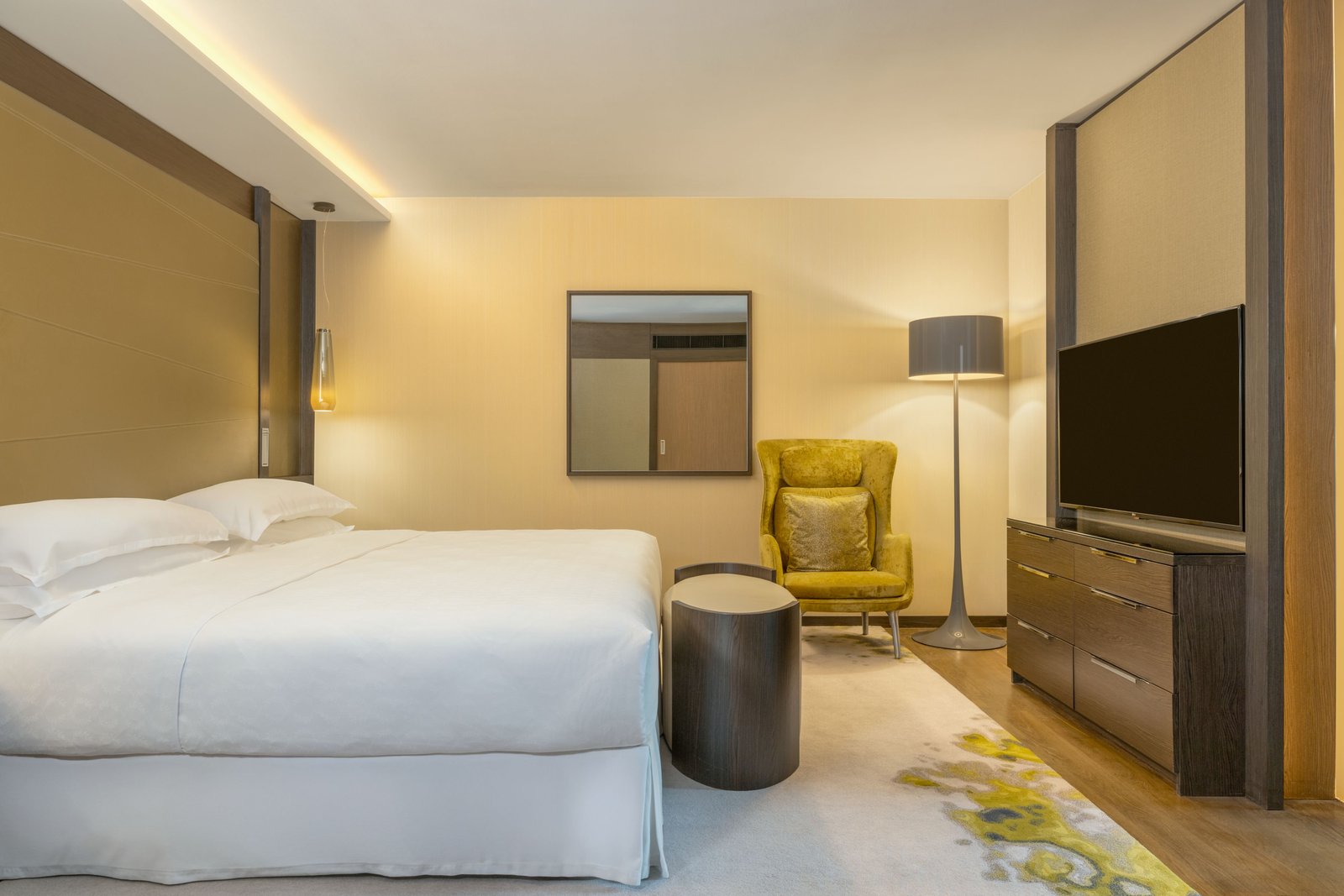 Sheraton Grand Tbilisi Metechi Palace — rooms
