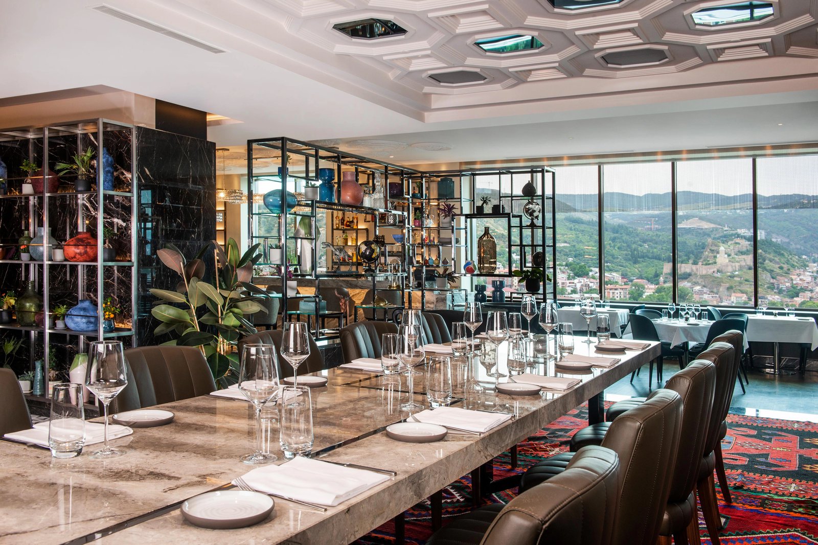 Sheraton Grand Tbilisi Metechi Palace — eat & drink