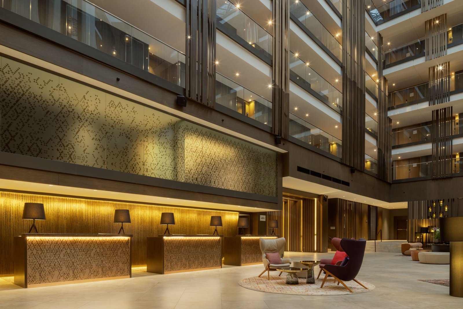 Sheraton Grand Tbilisi Metechi Palace — vibe