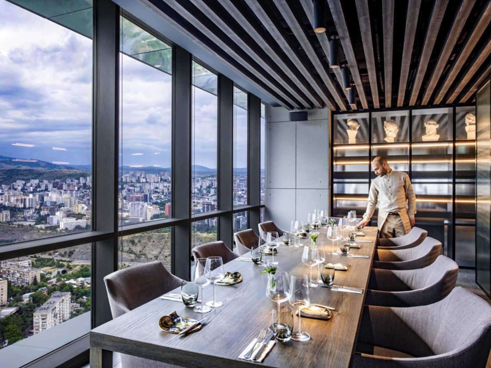 Pullman Tbilisi Axis Towers, dumas