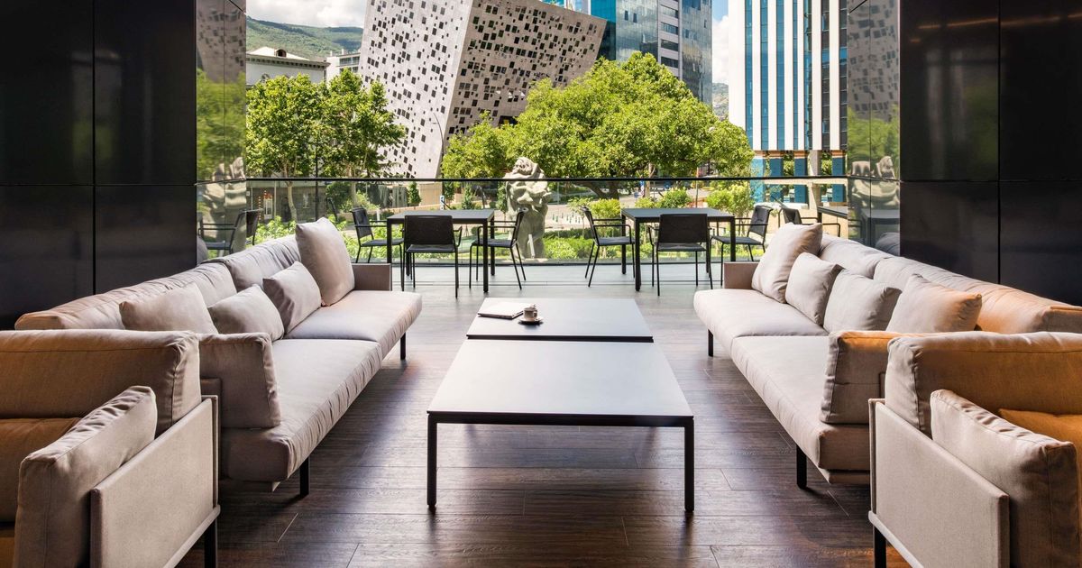Pullman Tbilisi Axis Towers — vibe