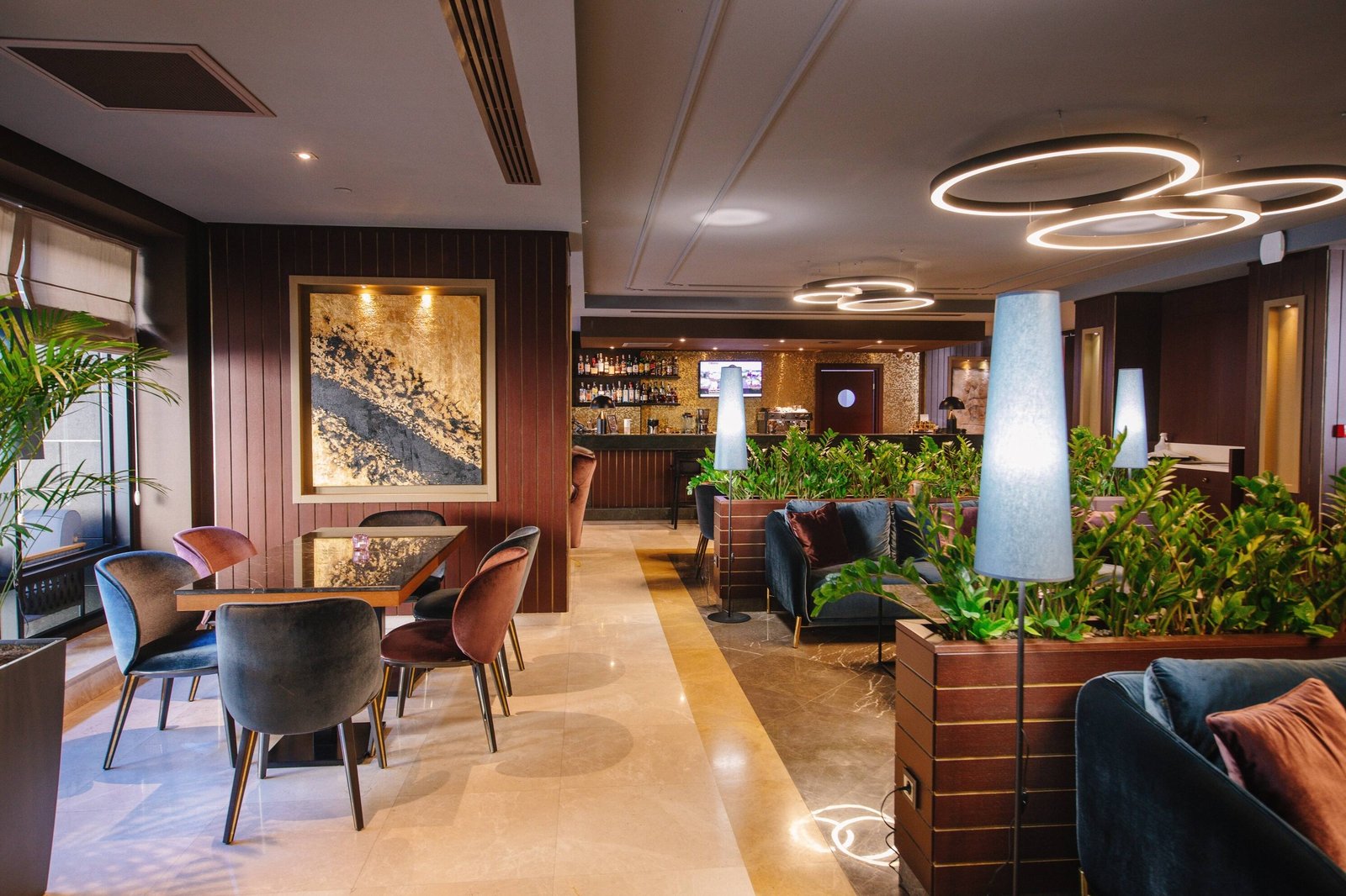 Wyndham Grand Tbilisi — vibe
