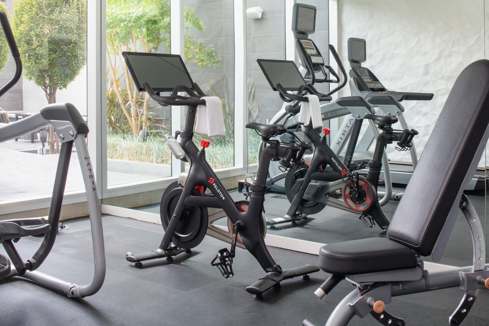 Hotel Lucent, the gym