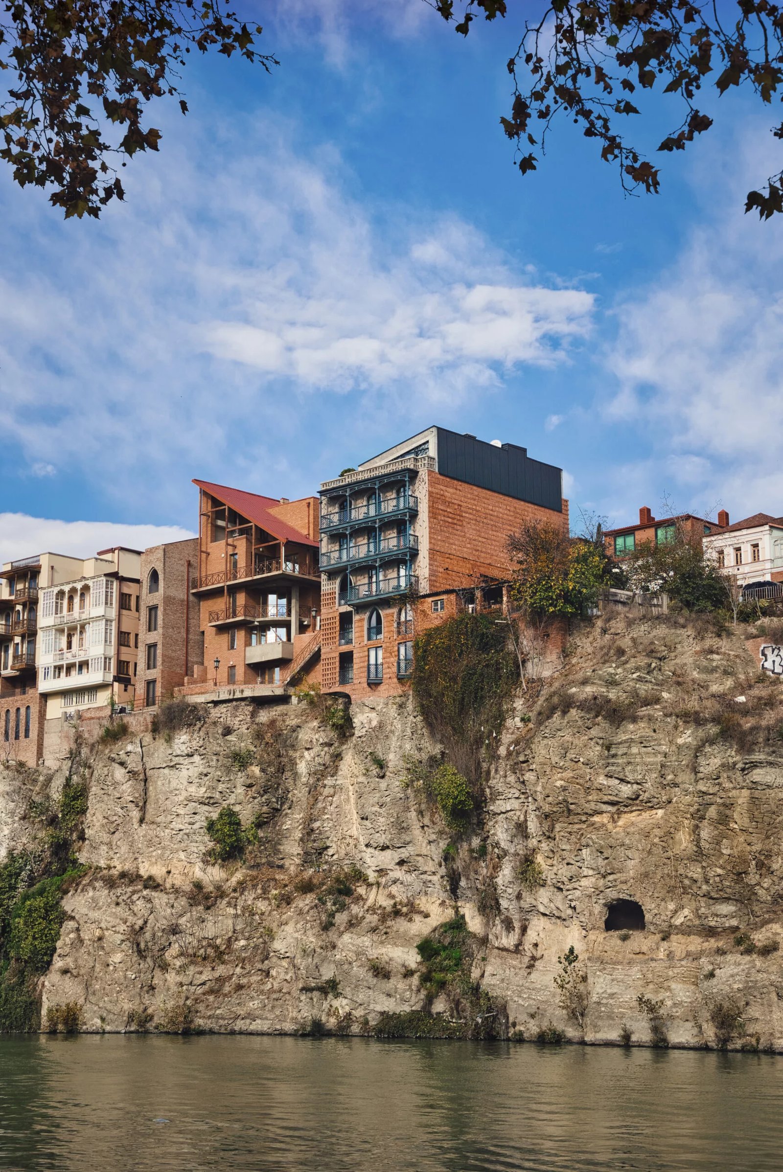 Sandali Metekhi Hotel — backstory