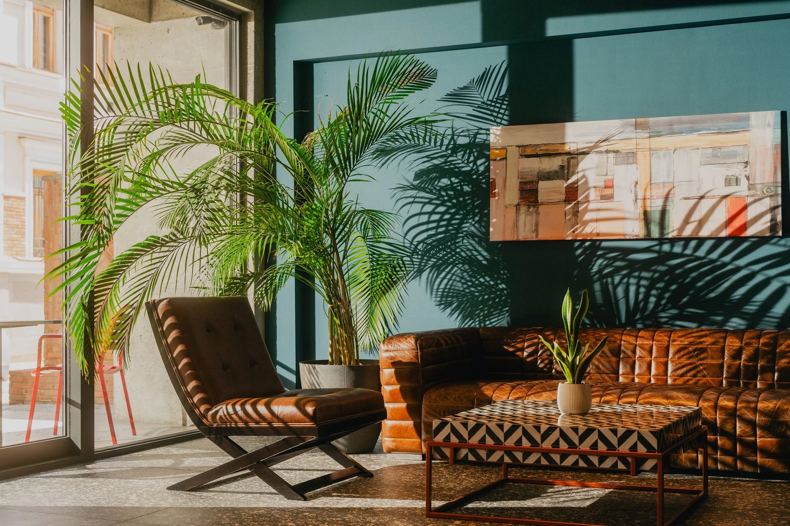 Sandali Metekhi Hotel — vibe