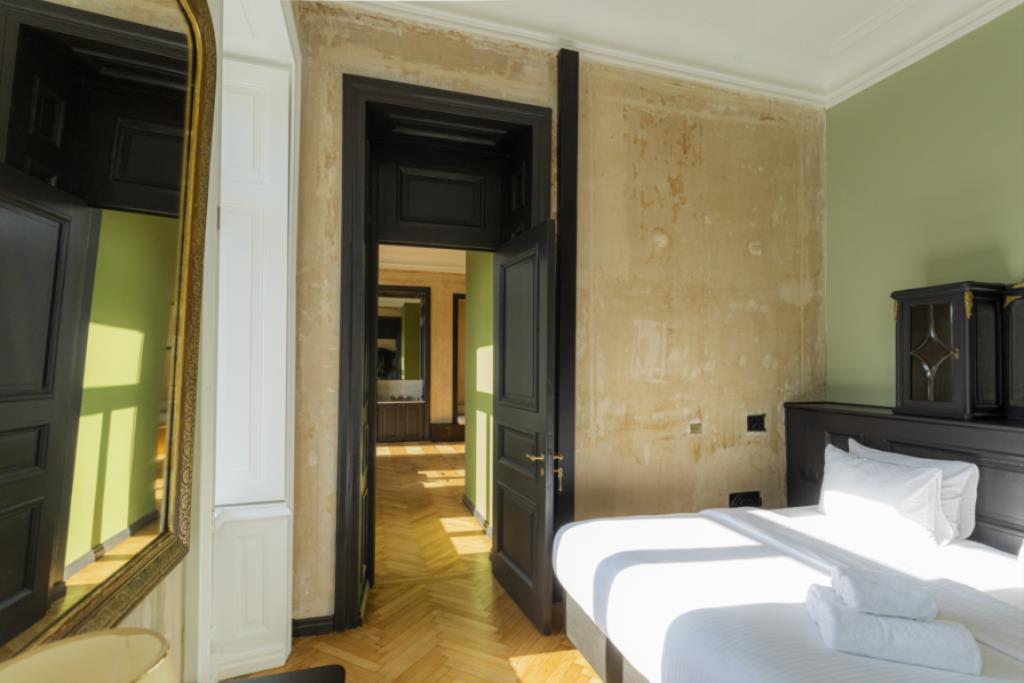 Unfound Door Hotel — rooms