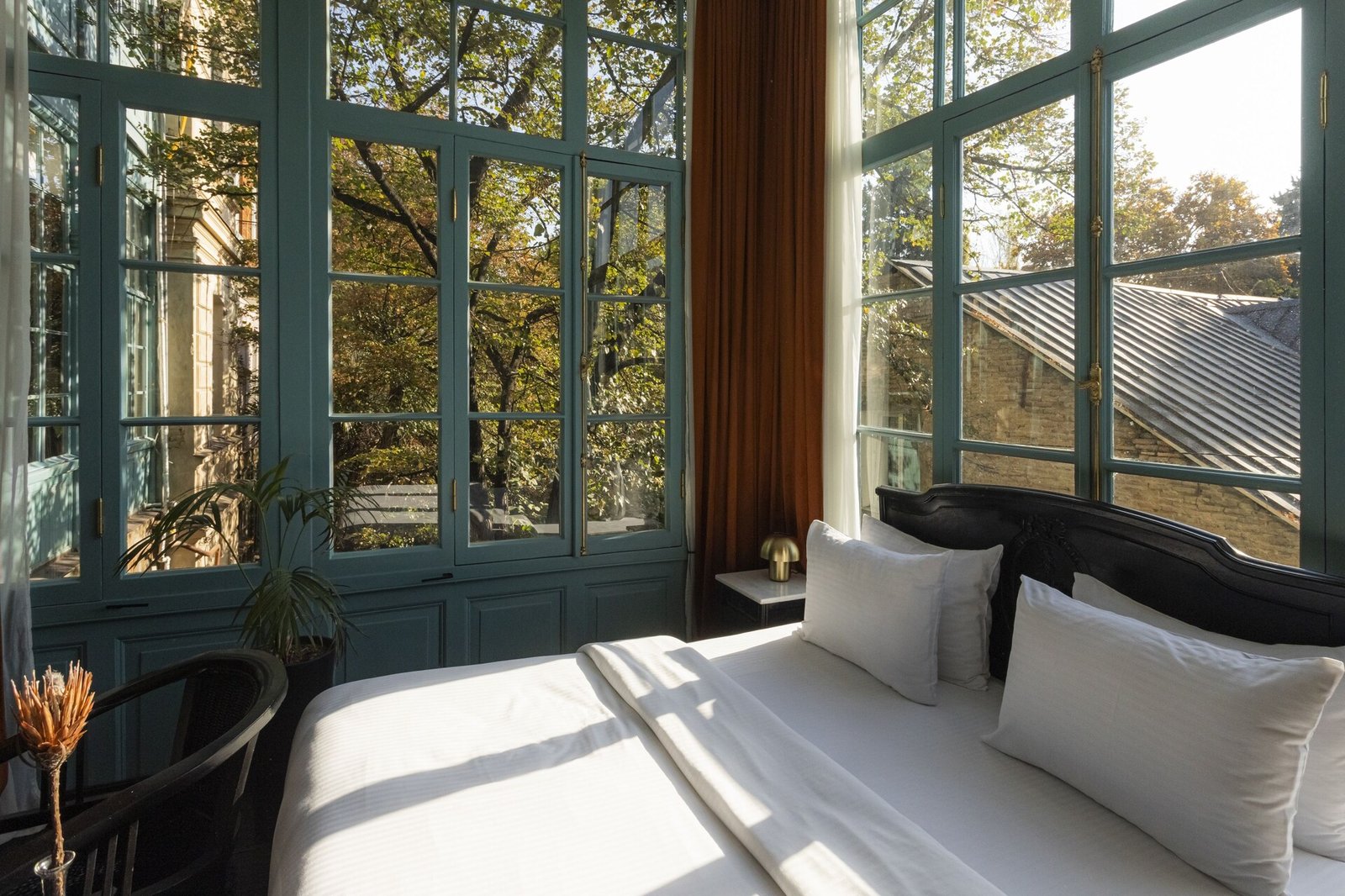 Unfound Door Hotel — rooms