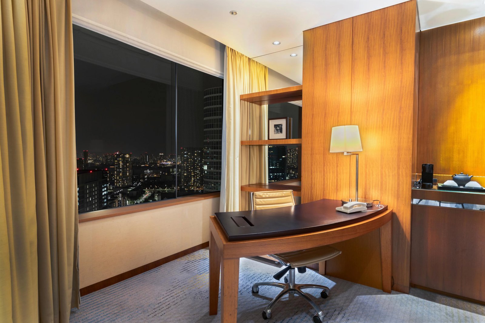 InterContinental the Strings Tokyo Hotel — rooms