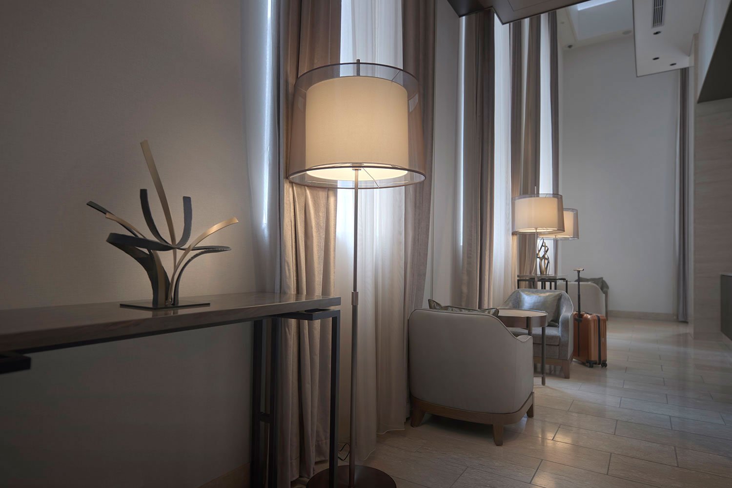 Hotel The Celestine Ginza — vibe