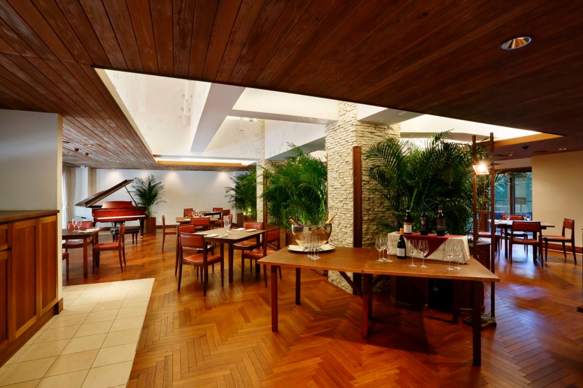 Hotel Chourakukan — eat & drink
