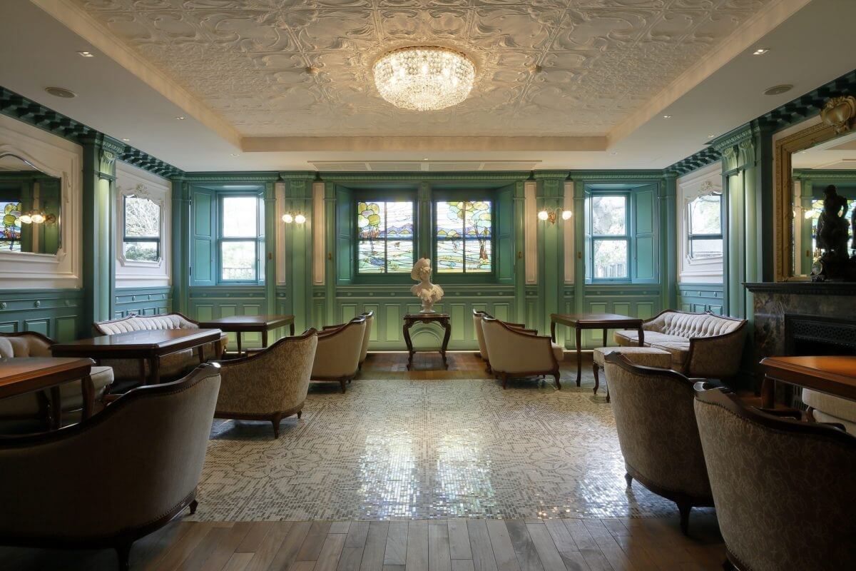 Hotel Chourakukan — vibe