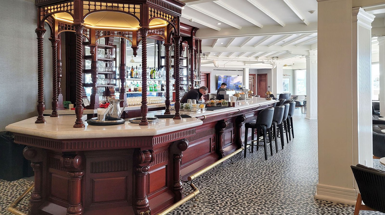 Hotel del Coronado, at the table