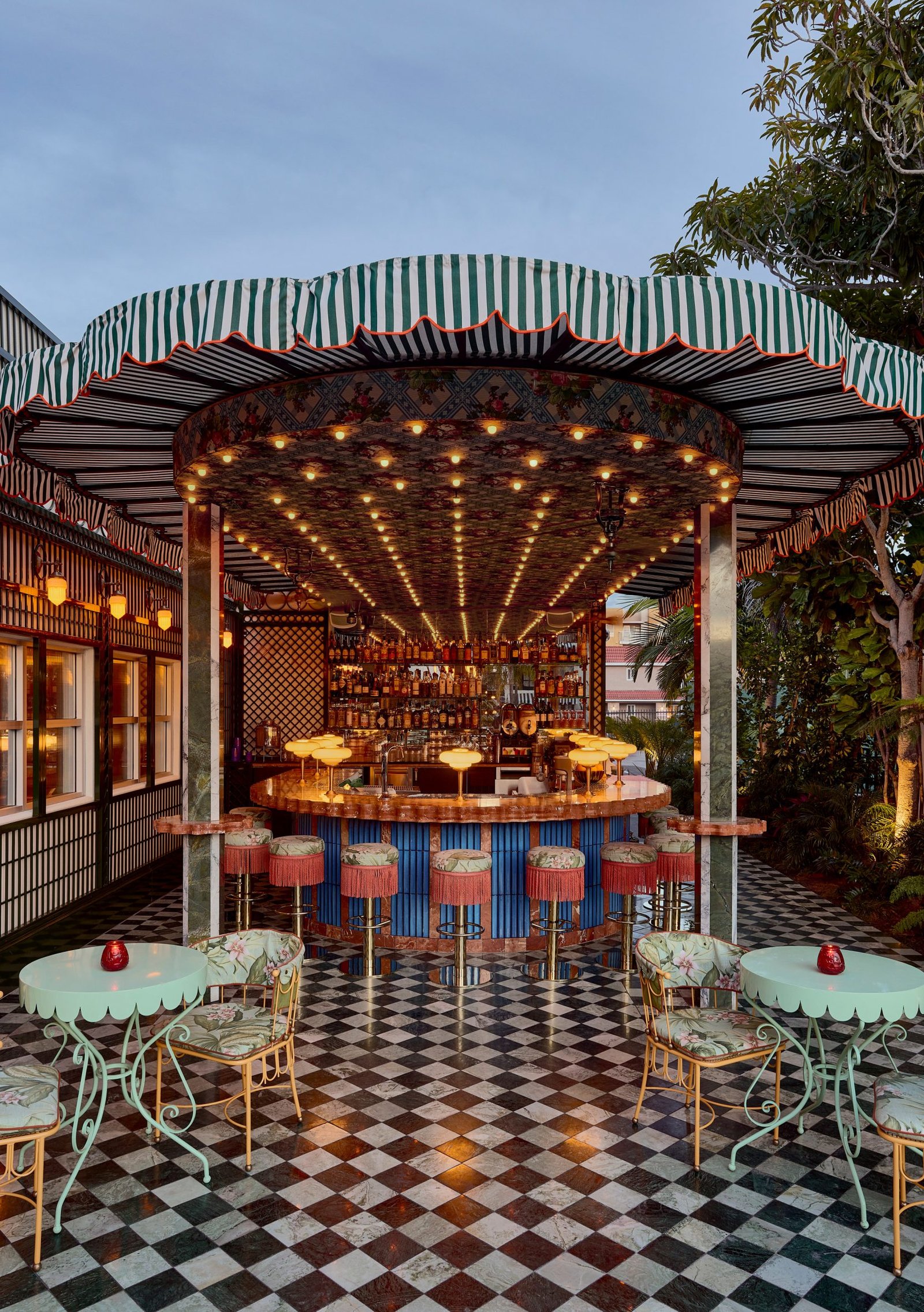 Lafayette Hotel — eat & drink
