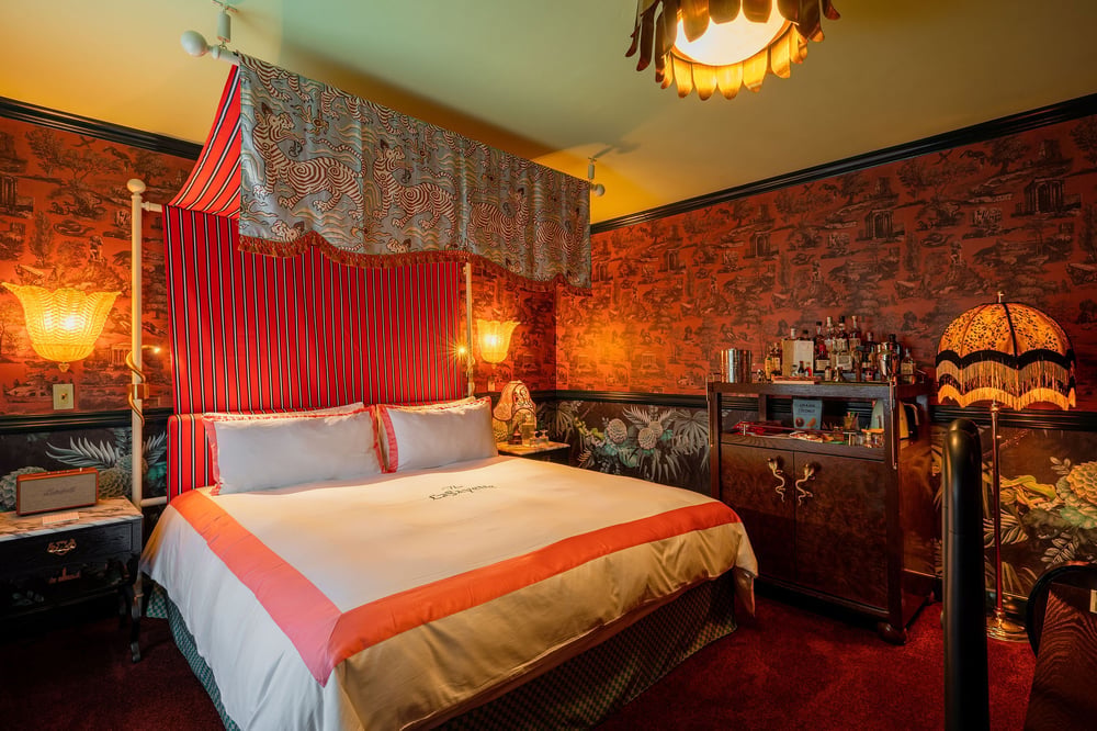 Lafayette Hotel — rooms