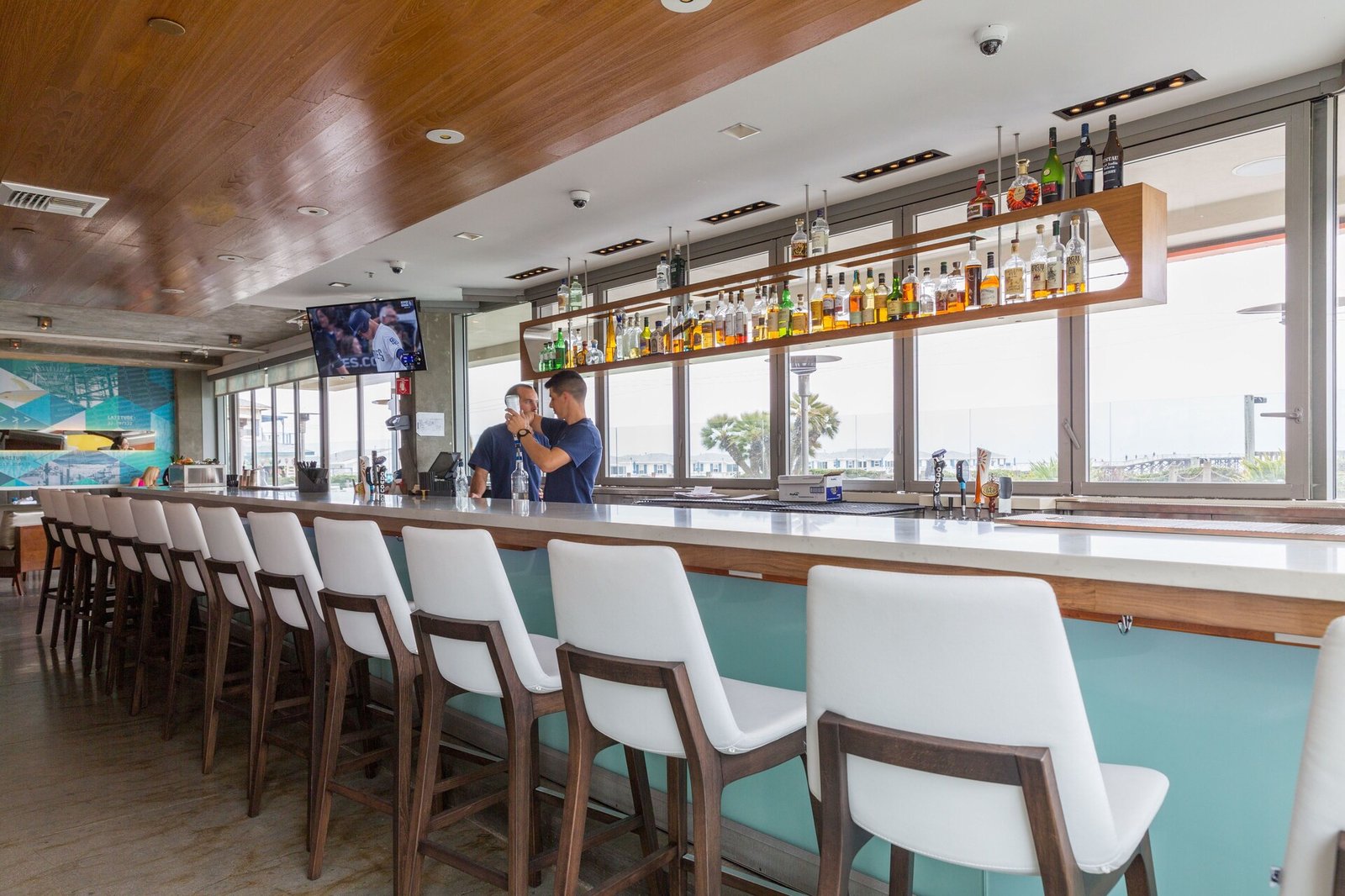 TOWER23 Hotel, jrdn restaurant & lounge