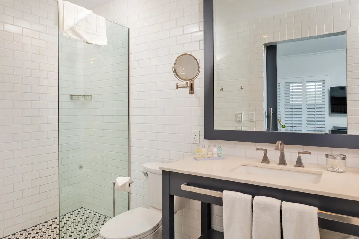 Hotel Marisol Coronado — rooms
