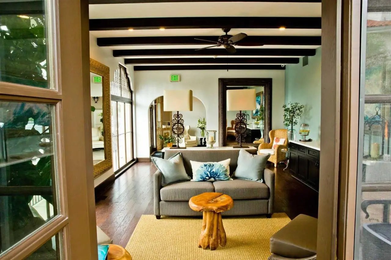 Hotel Marisol Coronado — vibe