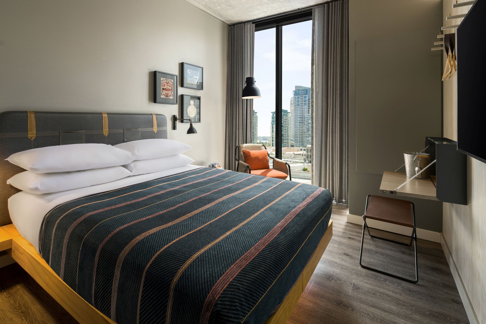 Moxy San Diego Downtown/Gaslamp Quarter — rooms