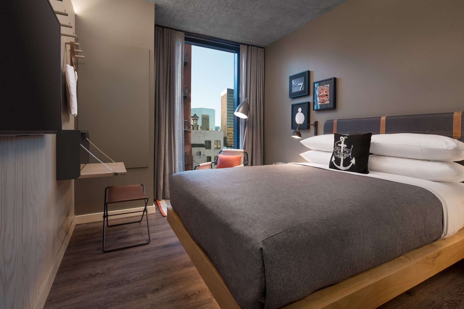 Moxy San Diego Downtown/Gaslamp Quarter — rooms