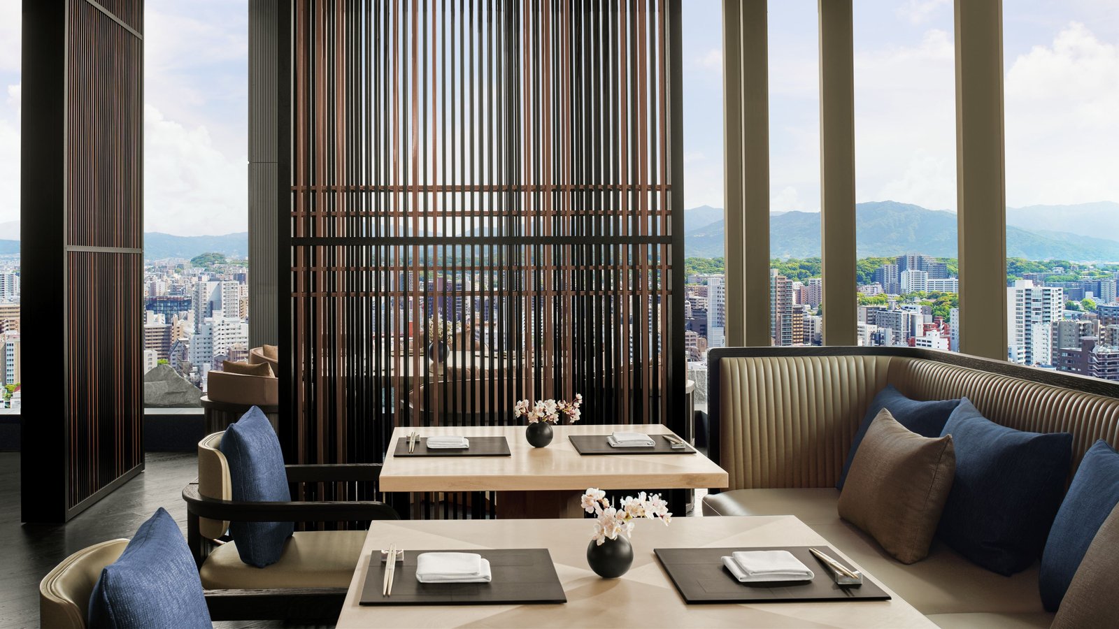 The Ritz-Carlton, Fukuoka — vibe