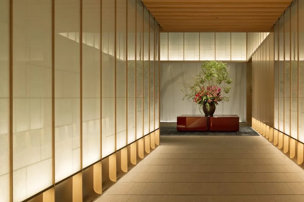 The Ritz-Carlton, Fukuoka — vibe