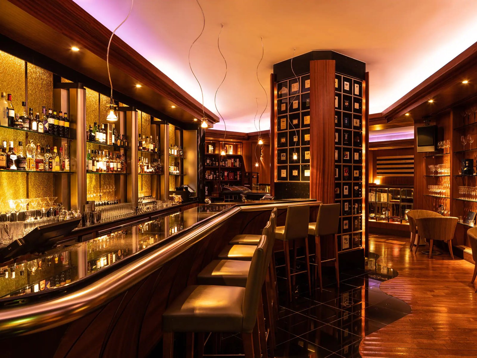 Grand Hyatt Fukuoka — eat & drink