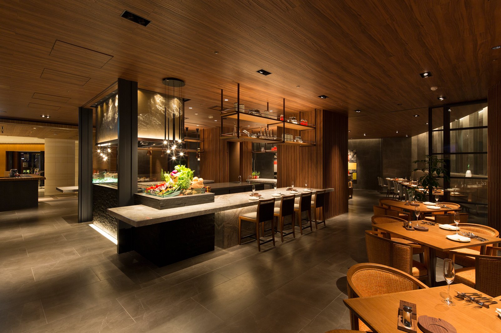 Grand Hyatt Fukuoka — eat & drink