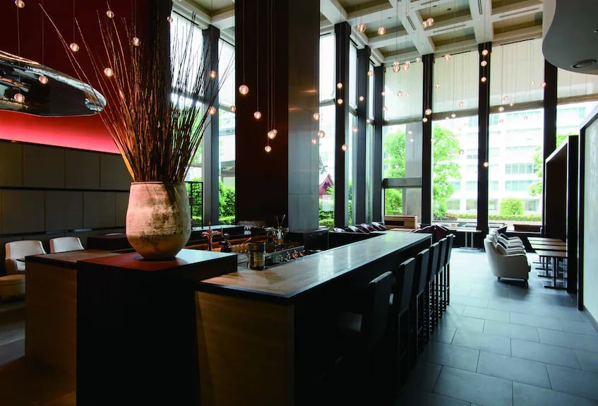 Hotel Okura Fukuoka — vibe