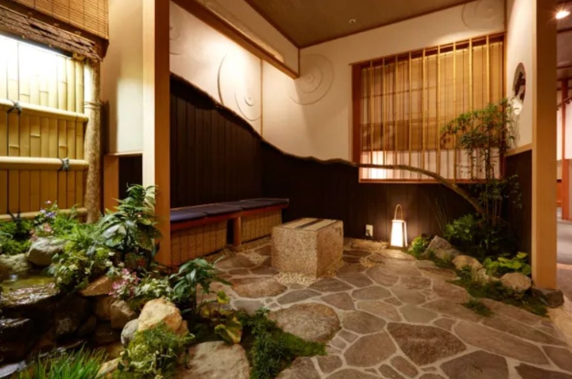 Nishitetsu Grand Hotel — vibe