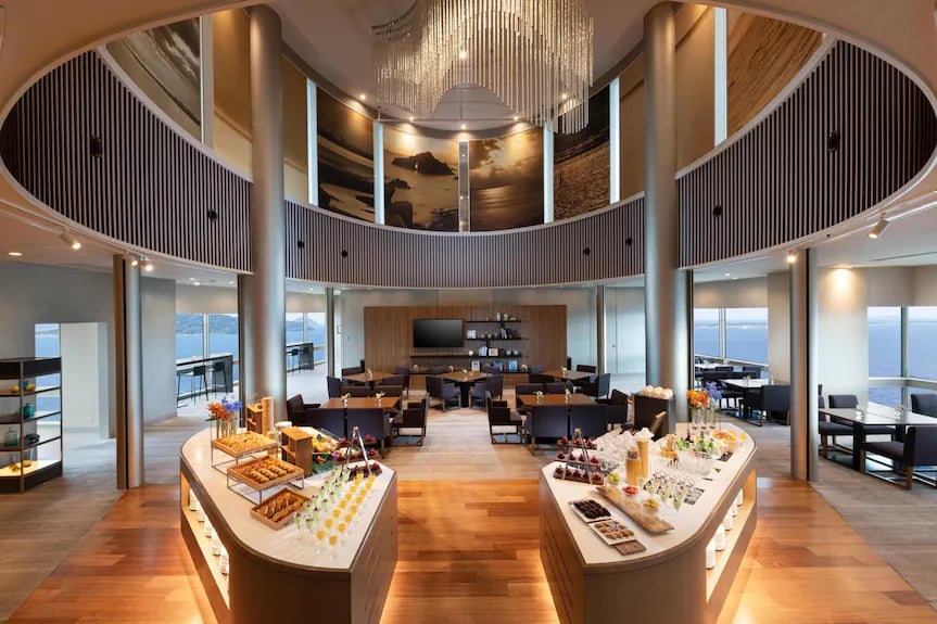 Hilton Fukuoka Sea Hawk — eat & drink