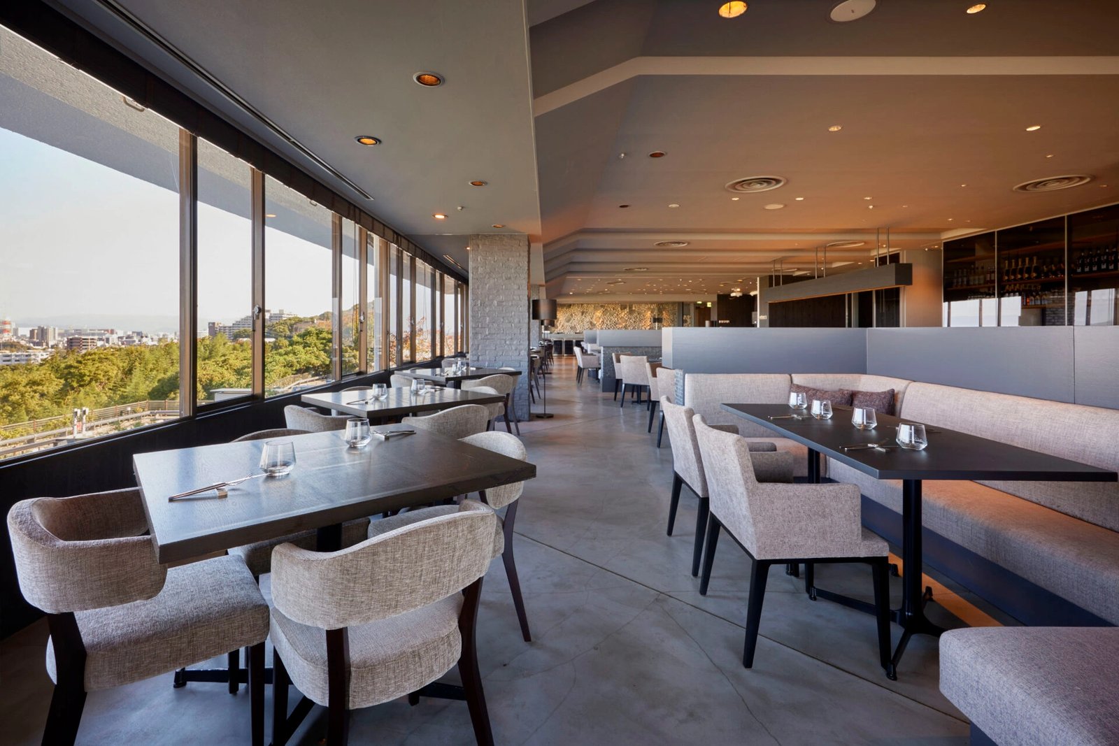 Hilltop Resort Fukuoka, at the table