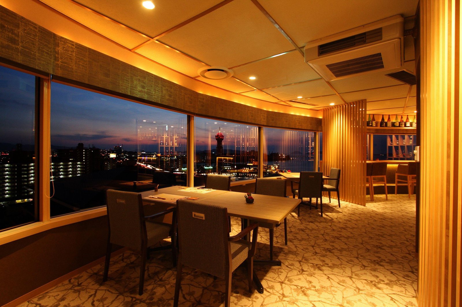 Sun Palace Hotel — eat & drink
