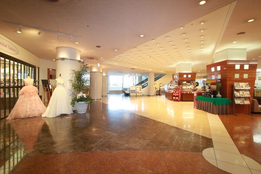 Sun Palace Hotel — vibe