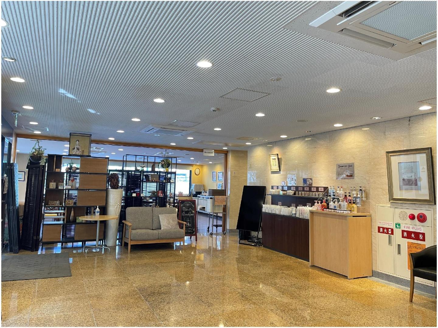 Fukuoka Floral Inn Nishinakasu — vibe