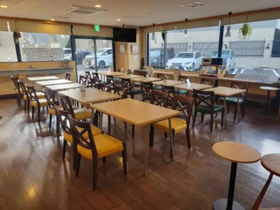Fukuoka Floral Inn Nishinakasu — eat & drink