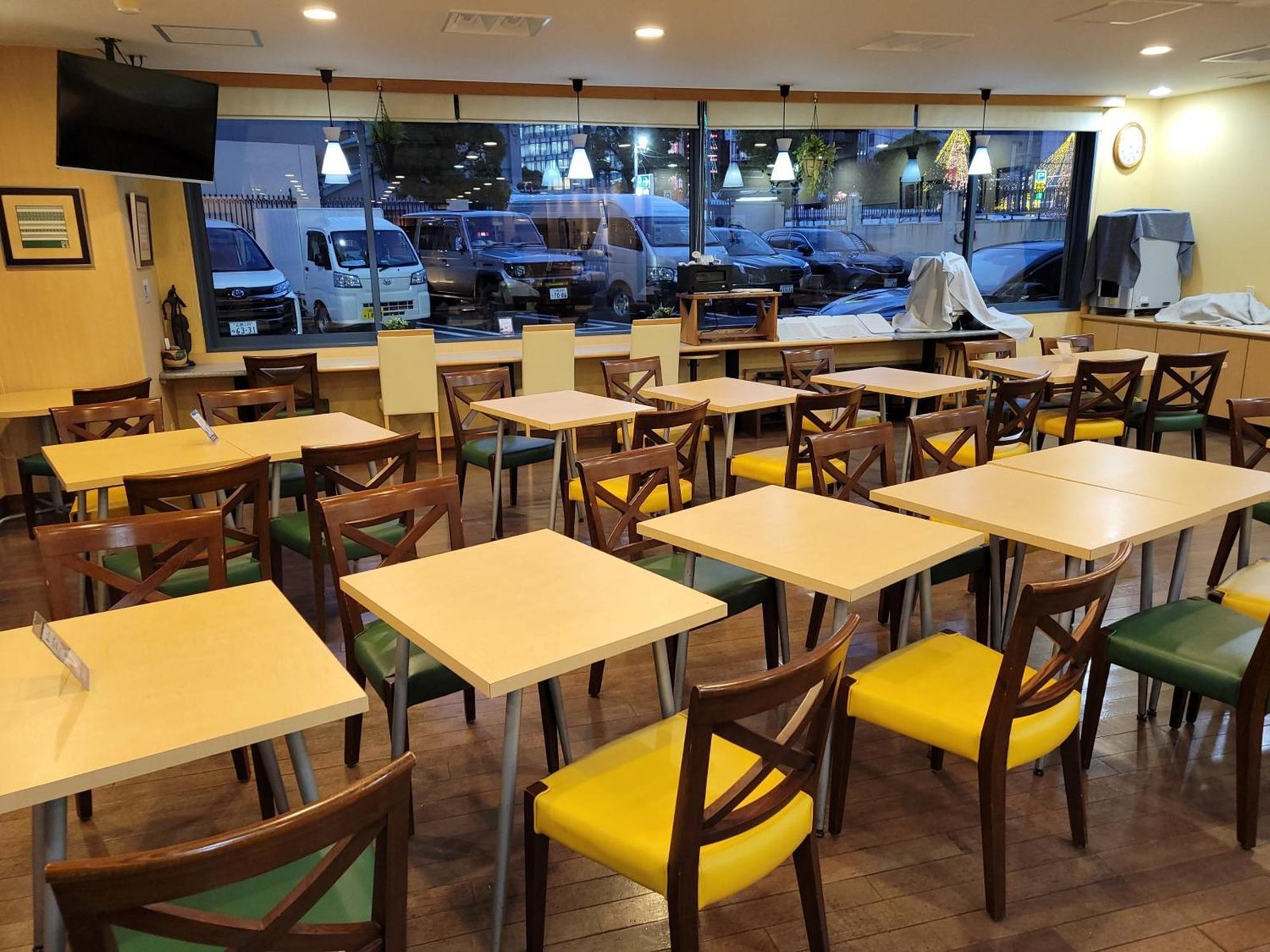 Fukuoka Floral Inn Nishinakasu — eat & drink