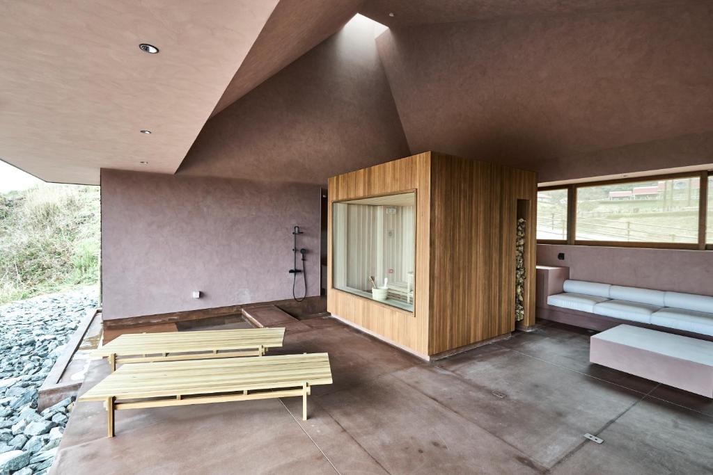 Snow Peak YAKEI SUITE ABURAYAMA FUKUOKA — wellness