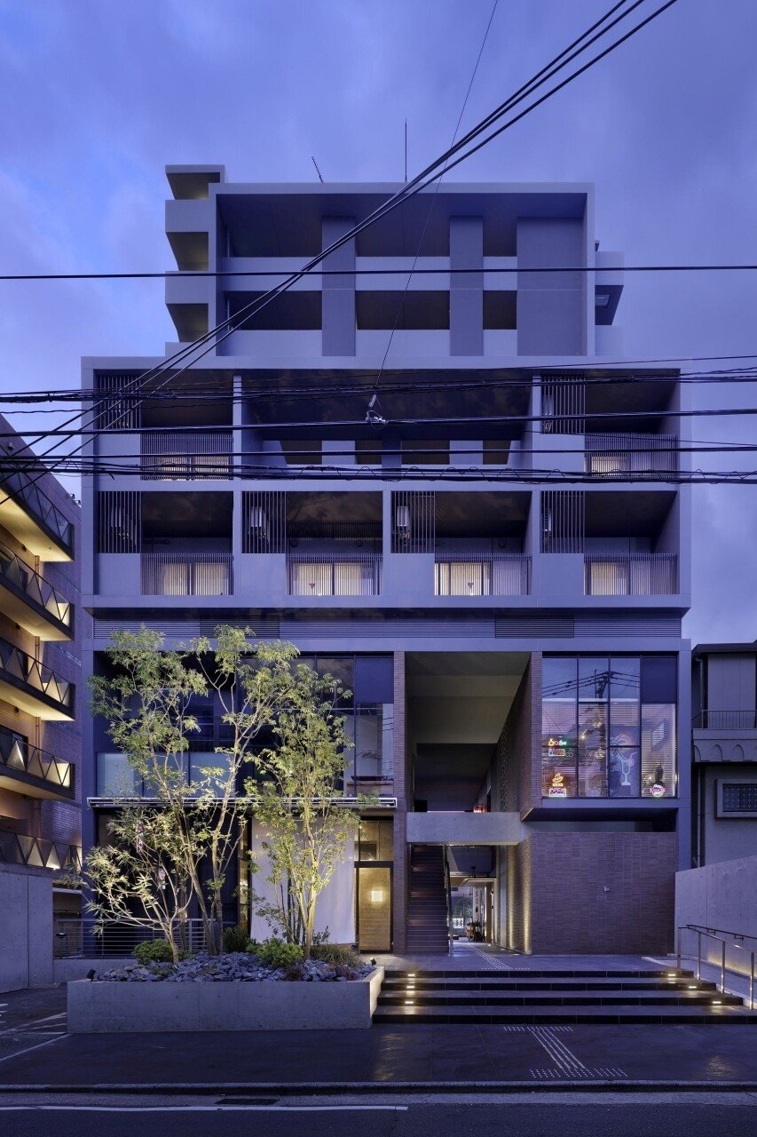 BAND HOTEL HAKATA — backstory