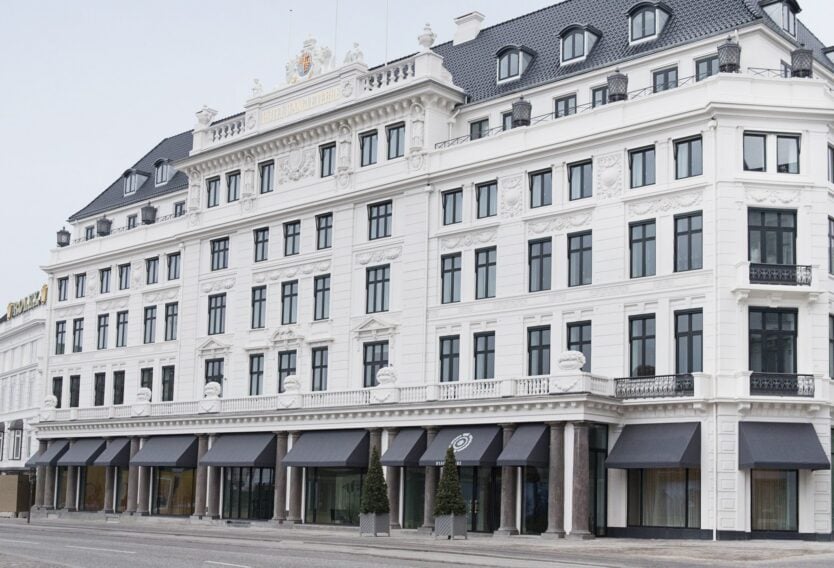Hotel Sanders — backstory