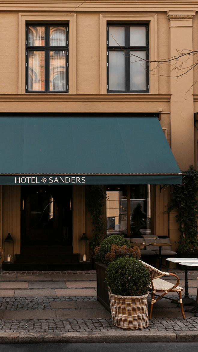 Hotel Sanders — backstory