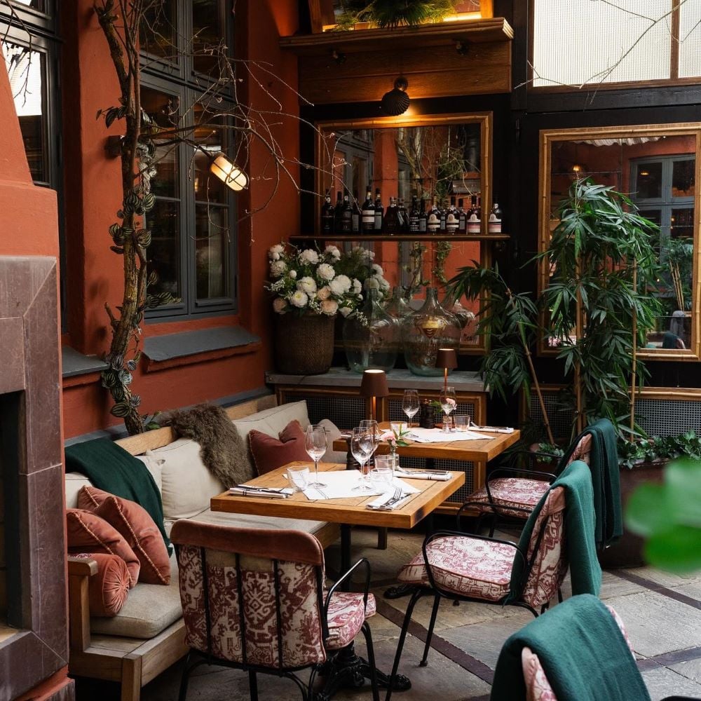 Hotel Sanders — eat & drink