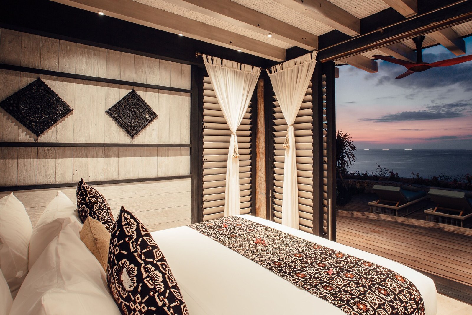 Suarga Padang Padang — rooms